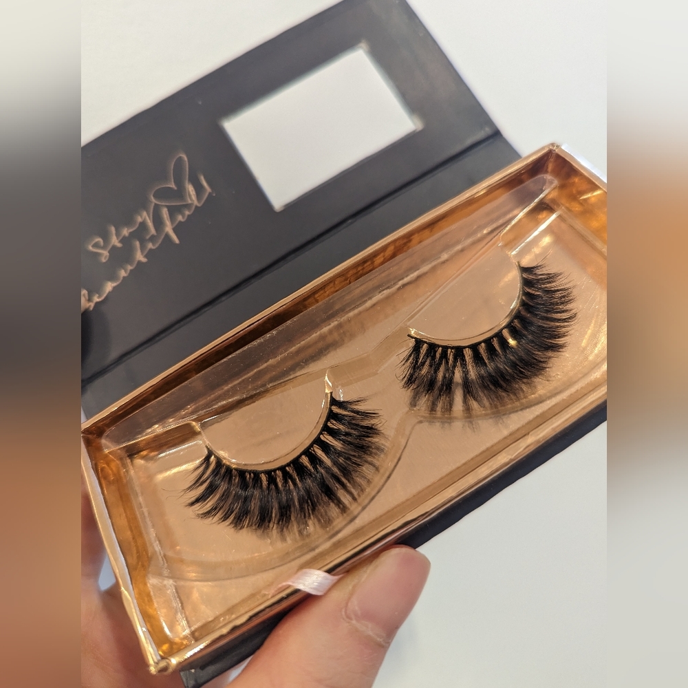 False lashes